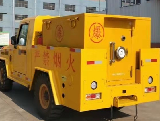 龙马潭凯龙爆破器材运输车：保障爆破任务的安全运行