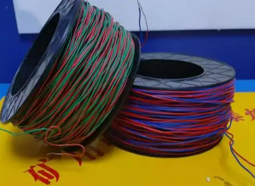 龙马潭放炮线的主要材质有哪些？不同材质的适用场景有何区别？